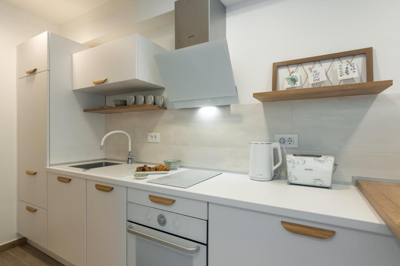Apartment Norah With Private Parking Пула Екстериор снимка