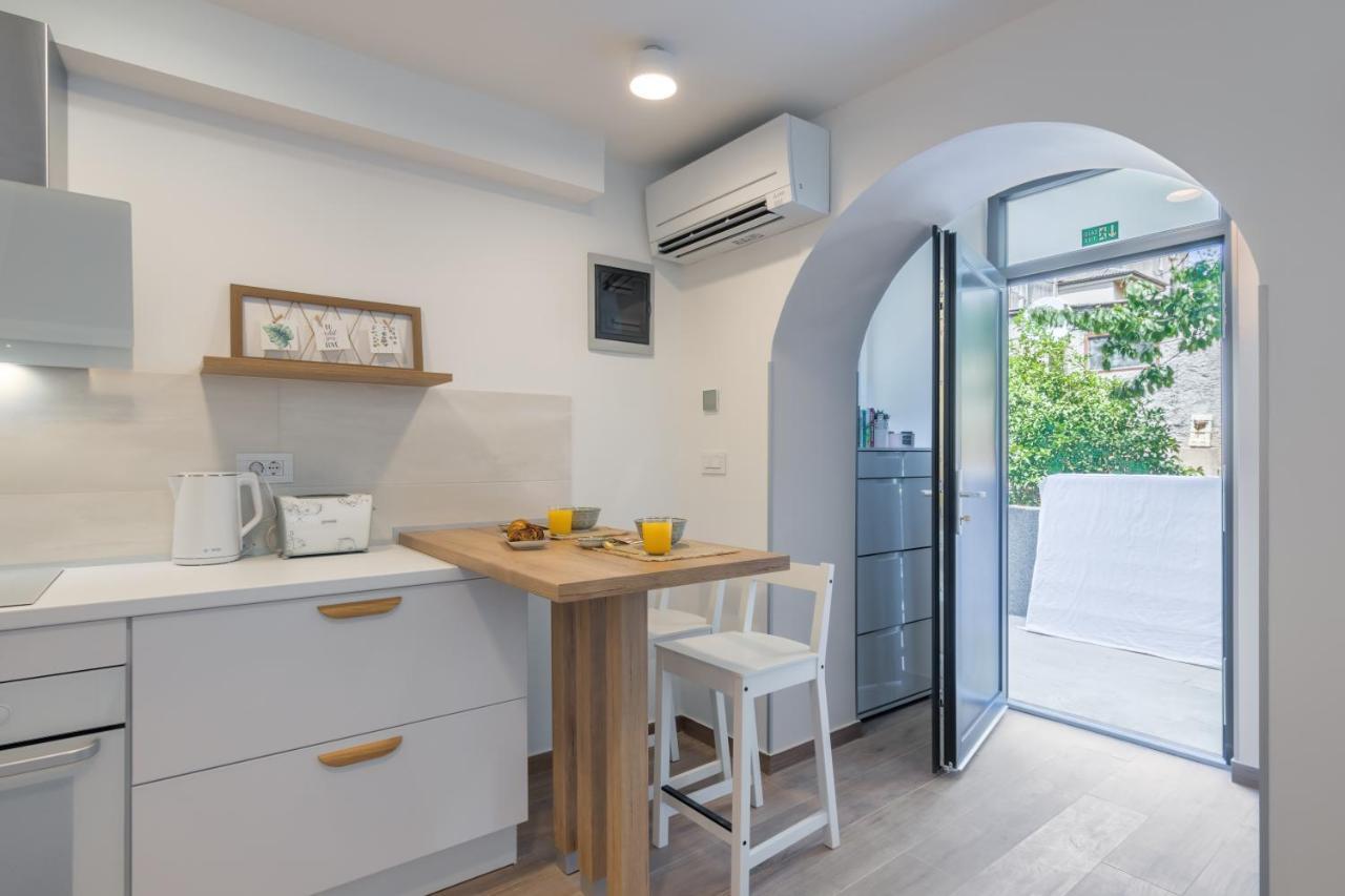 Apartment Norah With Private Parking Пула Екстериор снимка