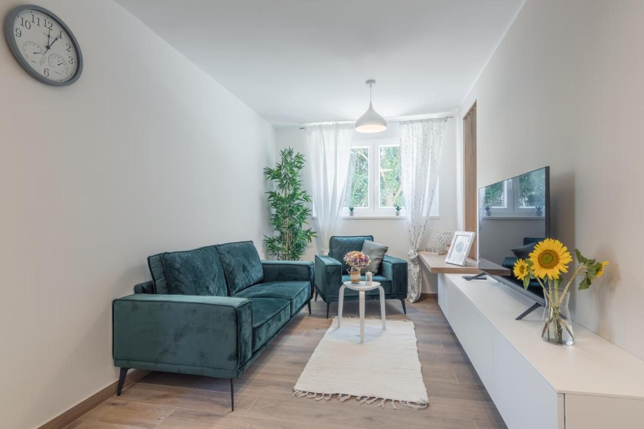 Apartment Norah With Private Parking Пула Екстериор снимка